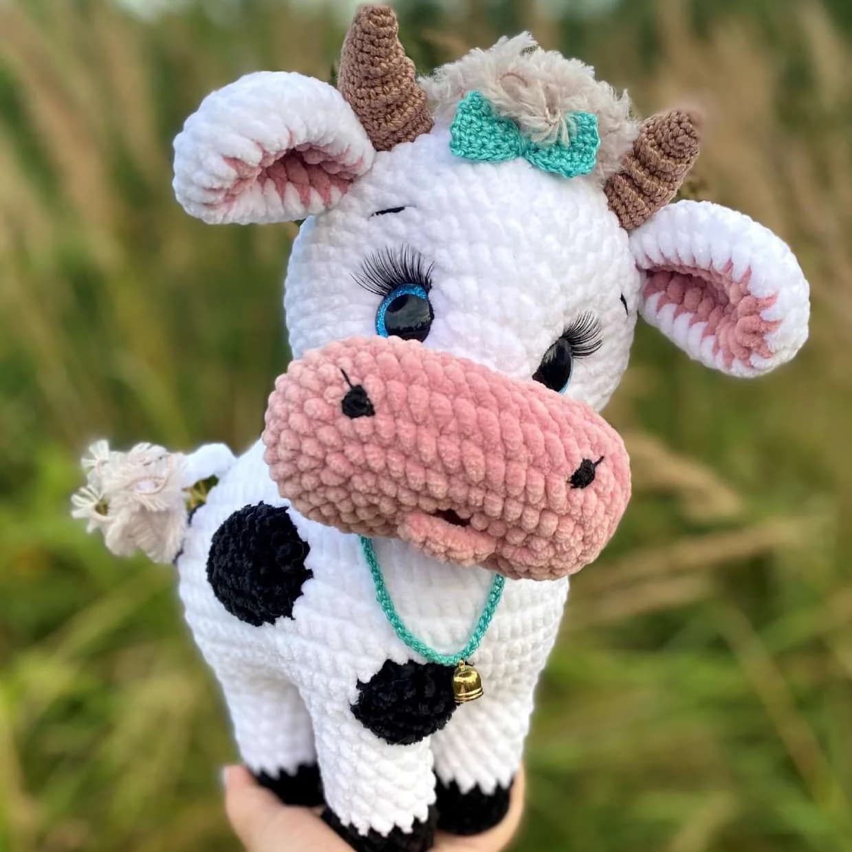Daisy the Cow — amigurumi cow pattern